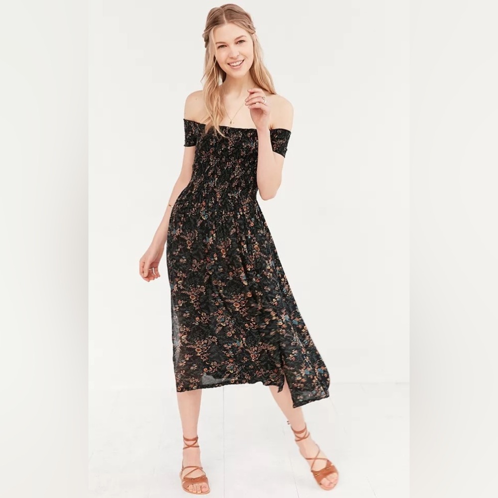 Urban Outifitters Kimchi Blue Smocked Floral Picnic Midi Dress